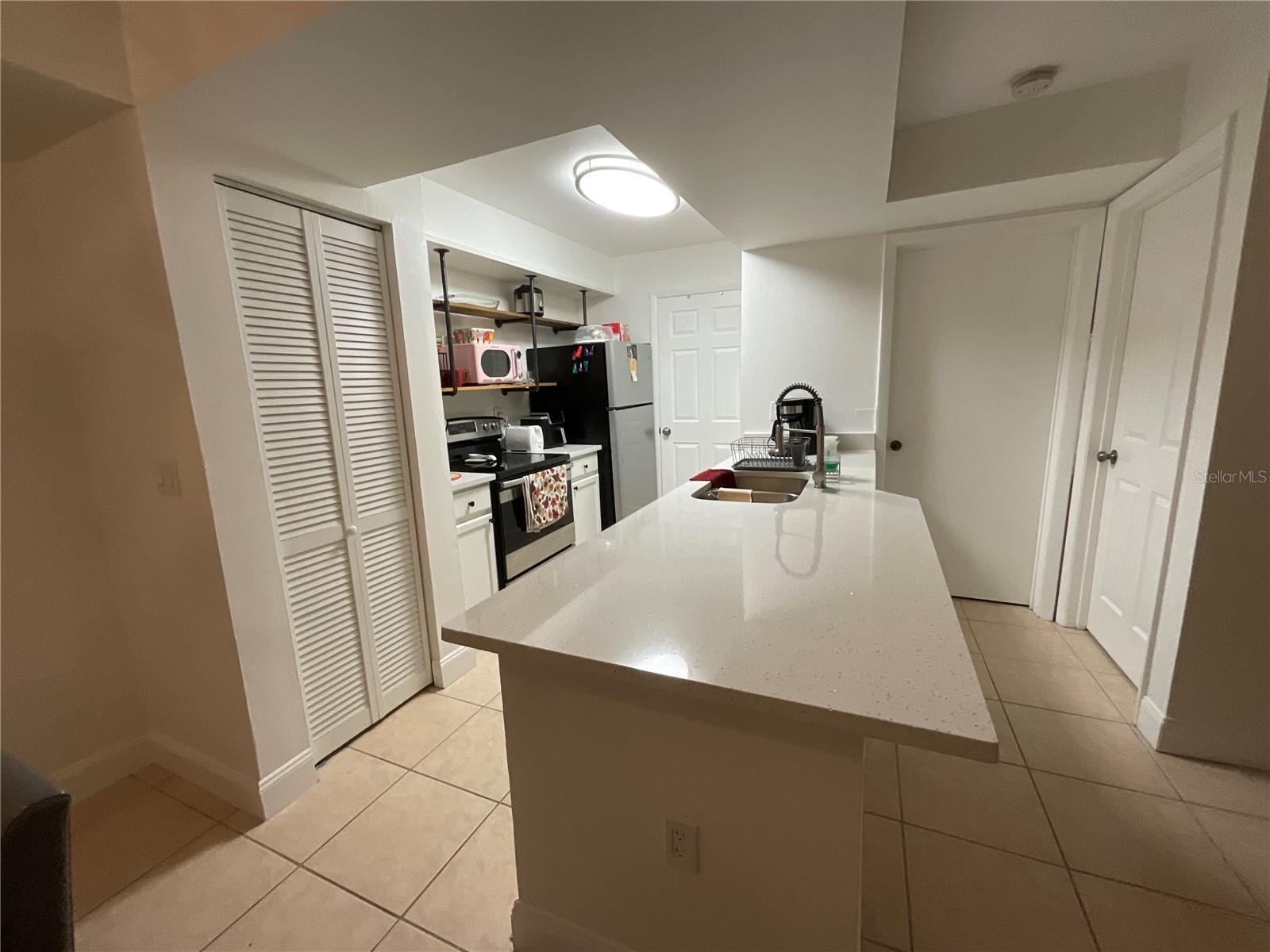 Image 11 of 45 For 3028 Parkway Boulevard 105