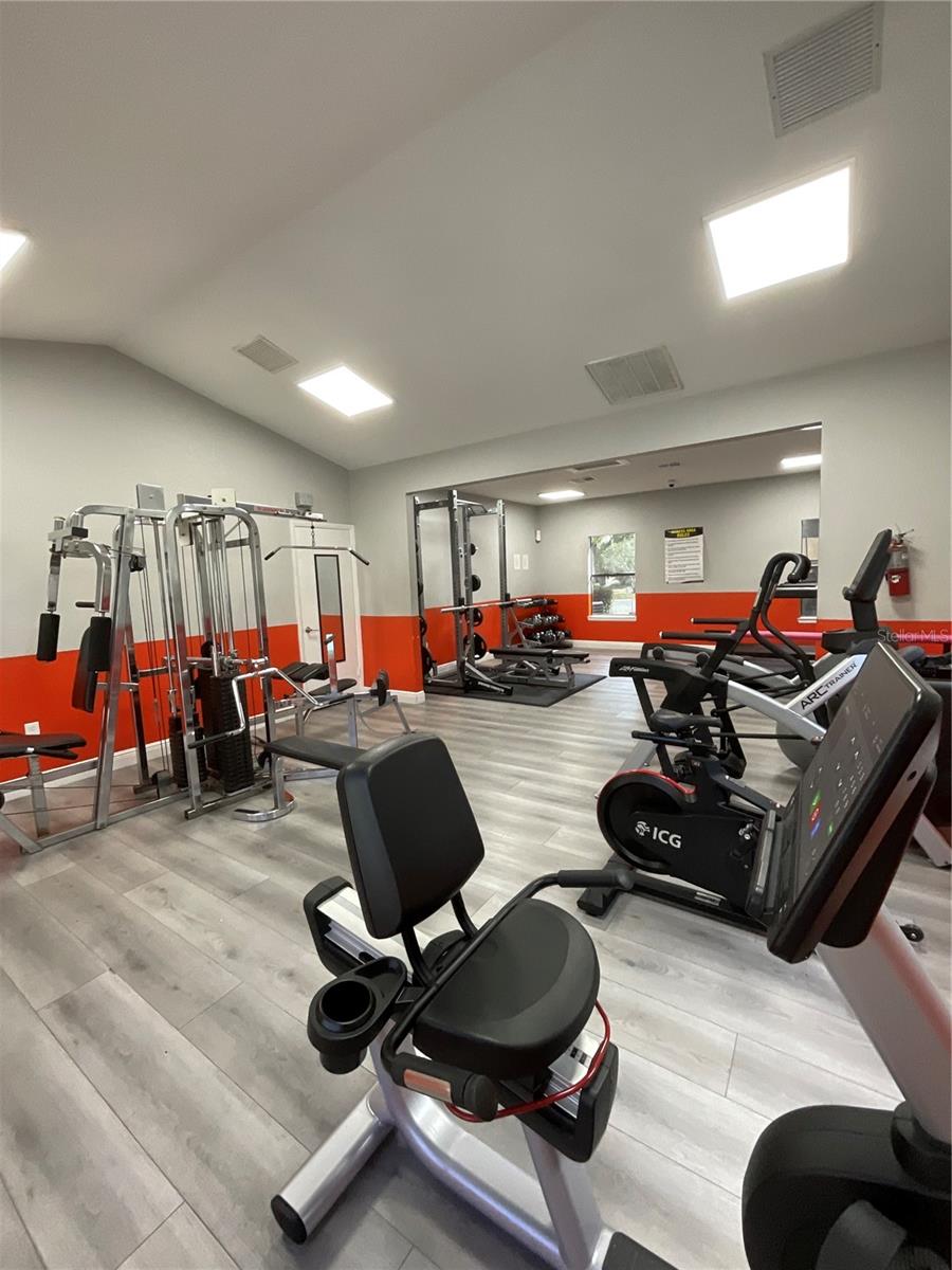 Image 31 of 45 For 3028 Parkway Boulevard 105