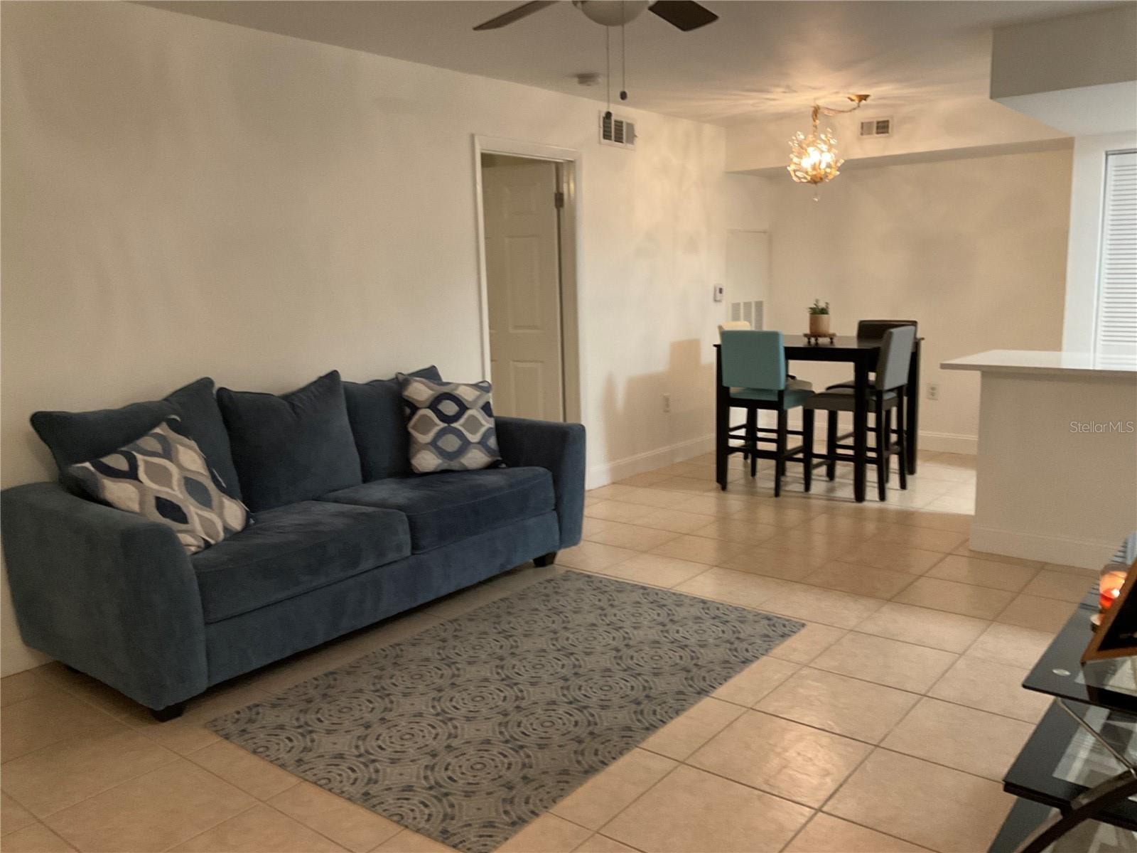 Image 8 of 45 For 3028 Parkway Boulevard 105