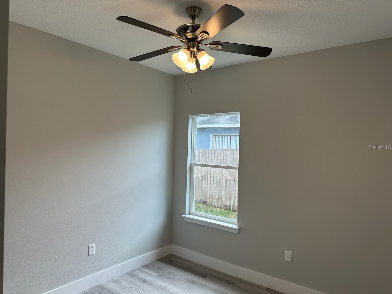 Image 11 of 13 For 439 Albatross Court B