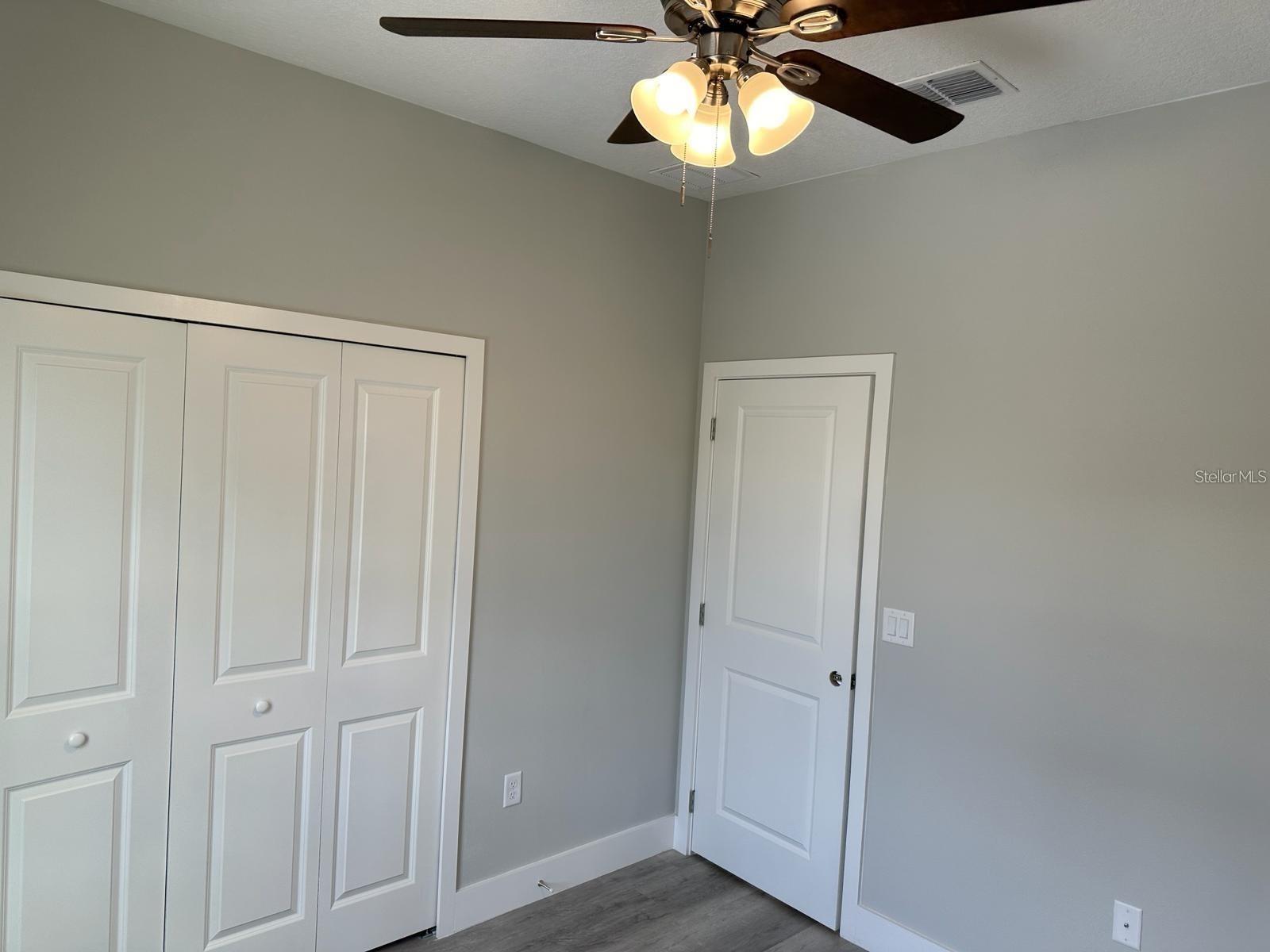 Image 7 of 13 For 439 Albatross Court B