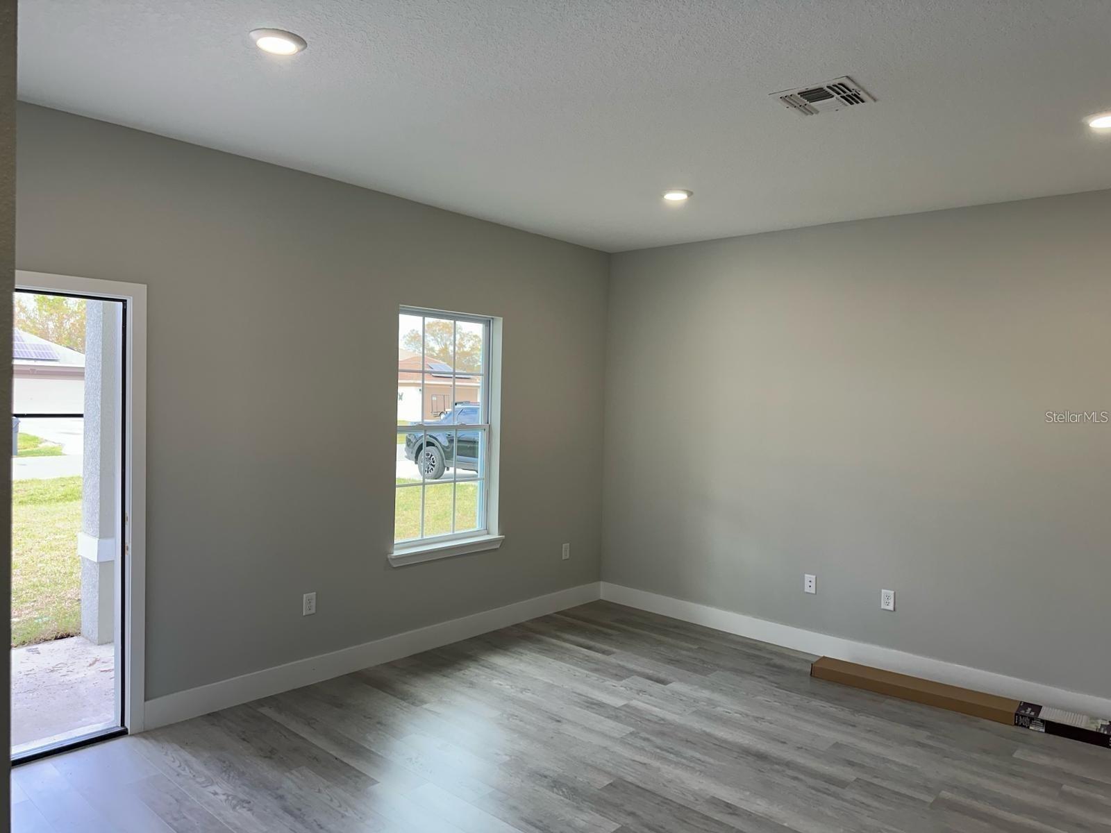 Image 8 of 13 For 439 Albatross Court B