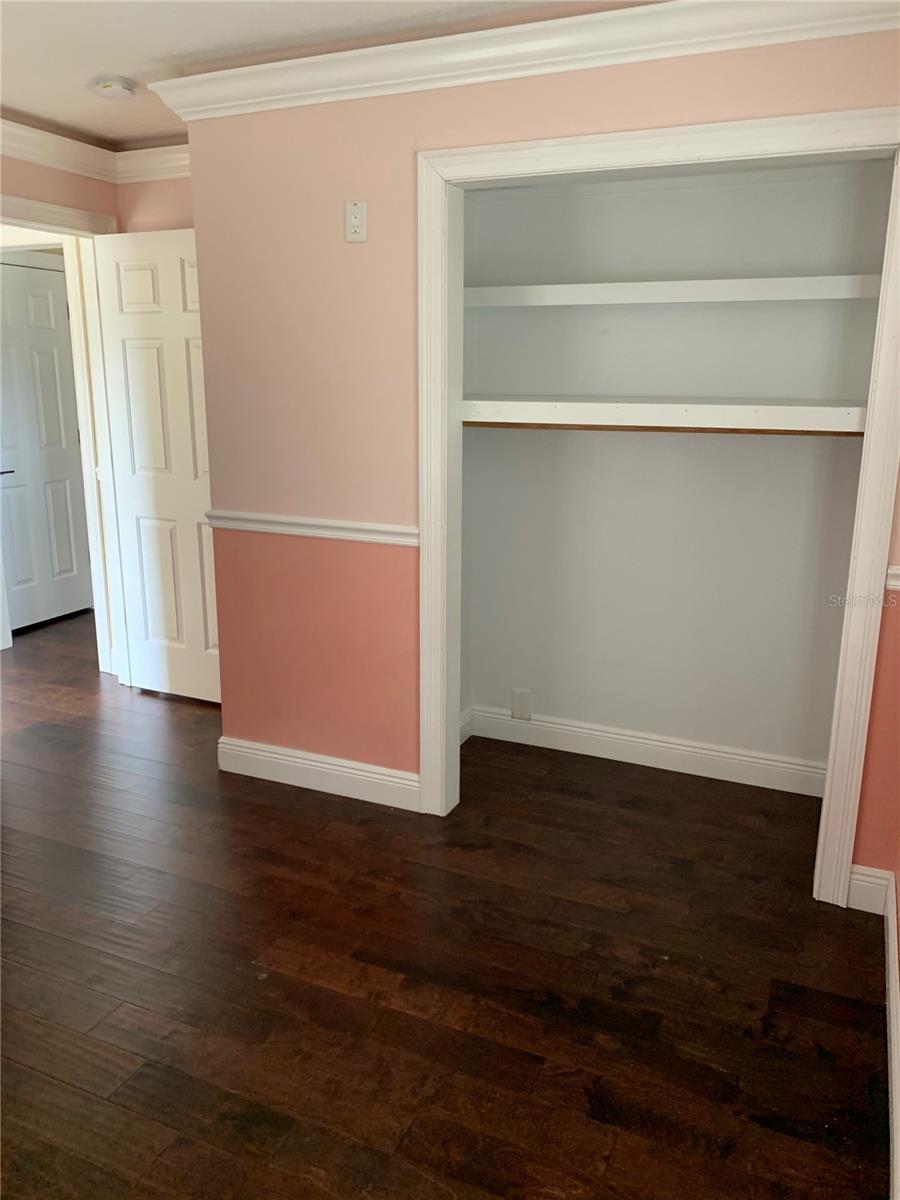 Image 18 of 31 For 910 Pawstand Road