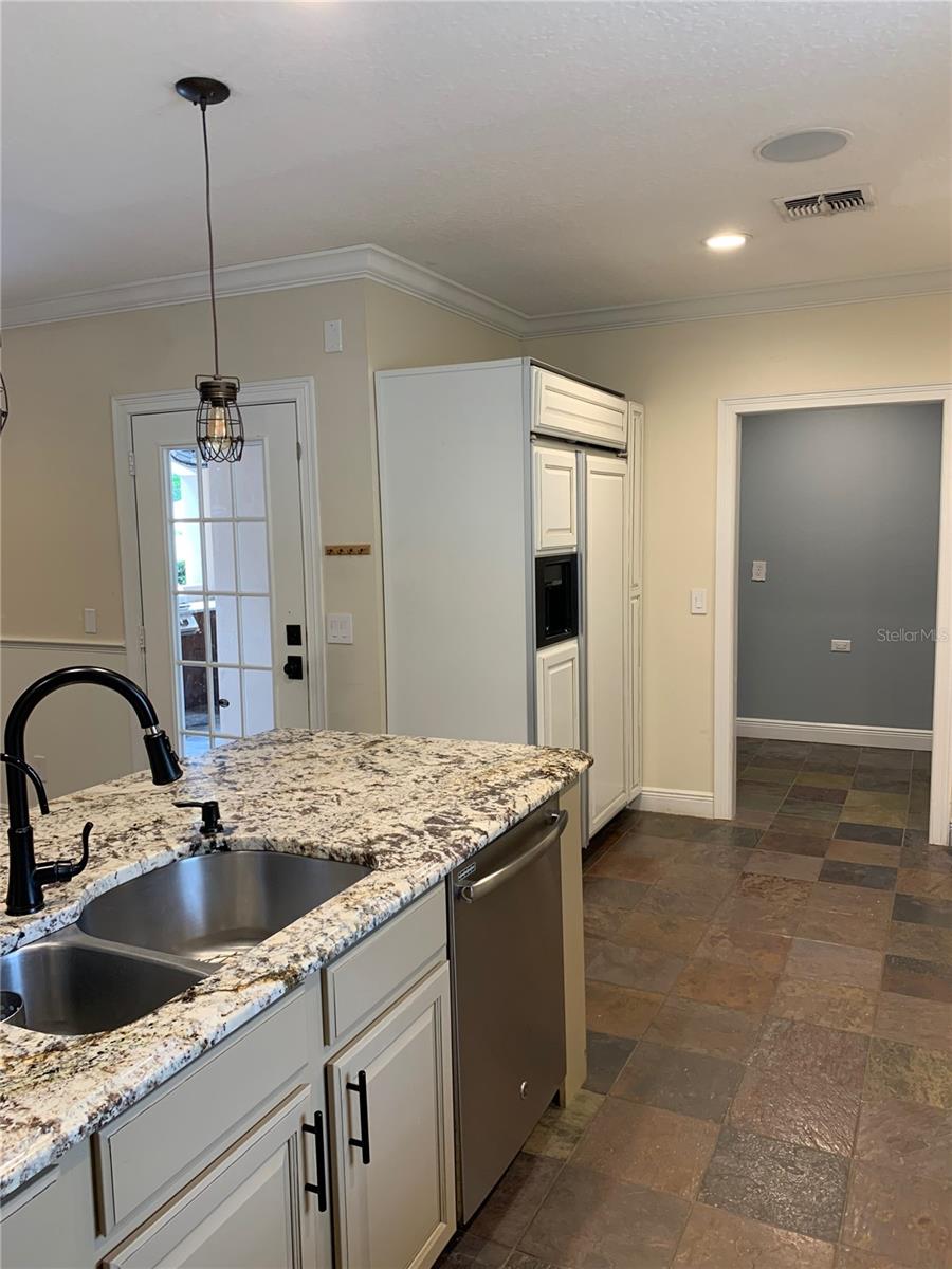 Image 4 of 31 For 910 Pawstand Road