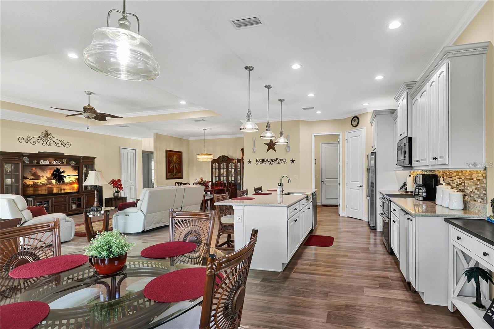 Image 10 of 46 For 5497 56th Court E