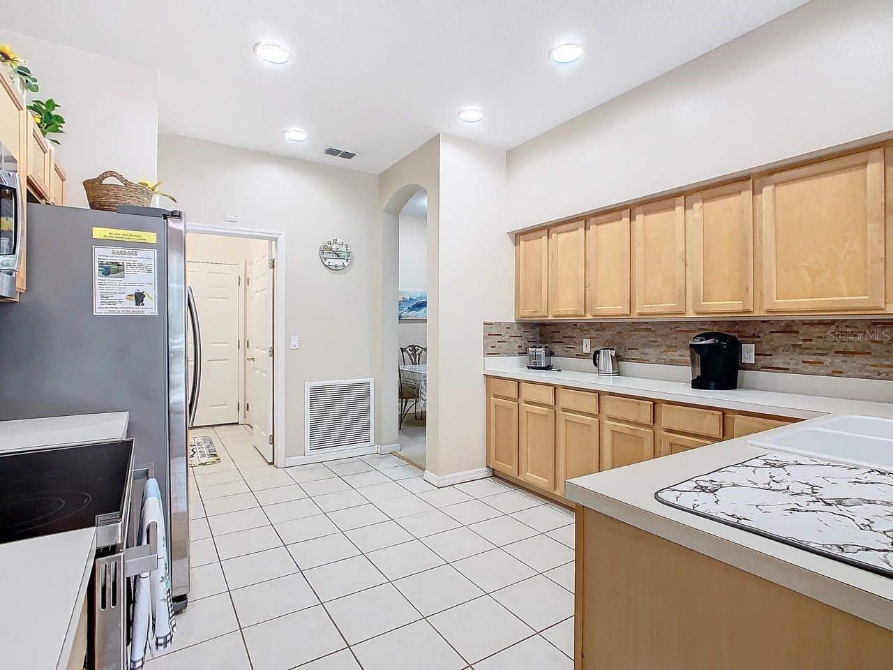 Image 33 of 50 For 349 Oxford Drive