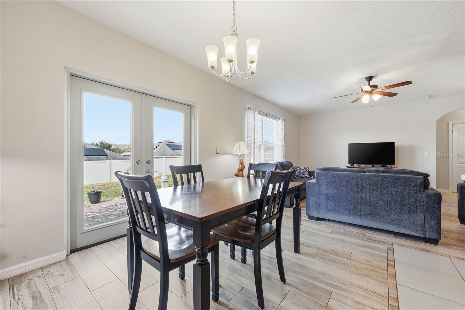 Image 16 of 55 For 159 Lazy Willow Drive