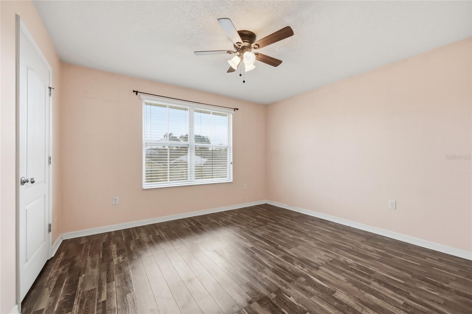 Image 32 of 55 For 159 Lazy Willow Drive