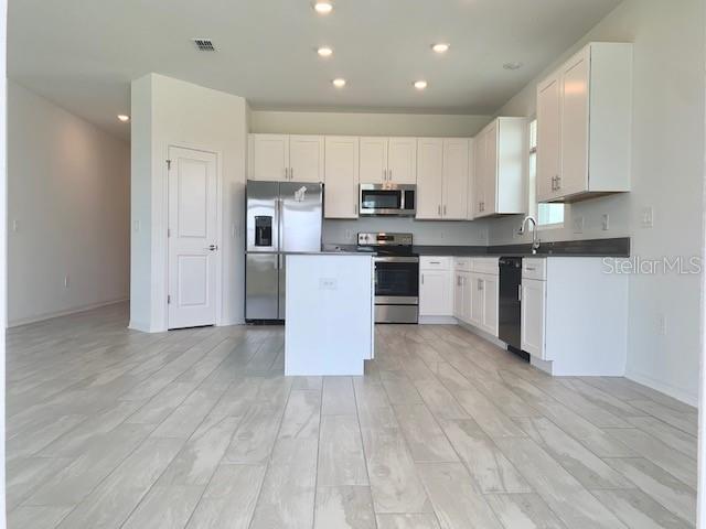 Image 19 of 31 For 656 Grove Street