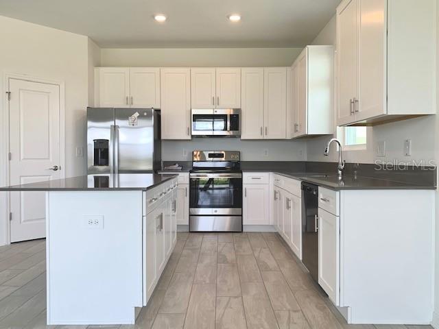 Image 21 of 31 For 656 Grove Street