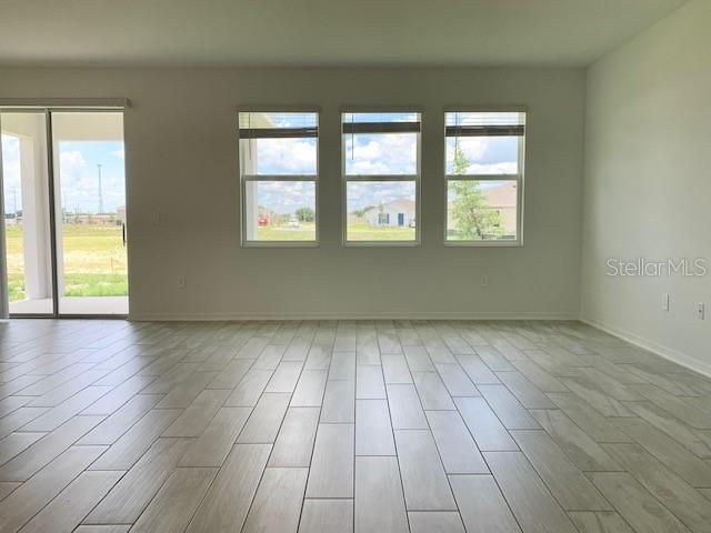 Image 22 of 31 For 656 Grove Street