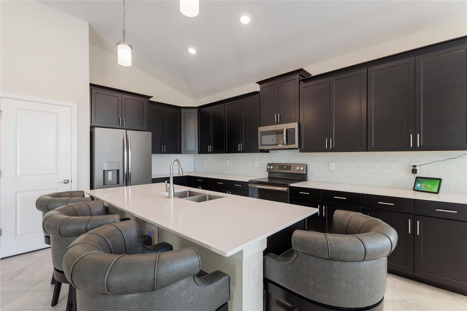 Image 11 of 98 For 1142 Trappers Trail Loop