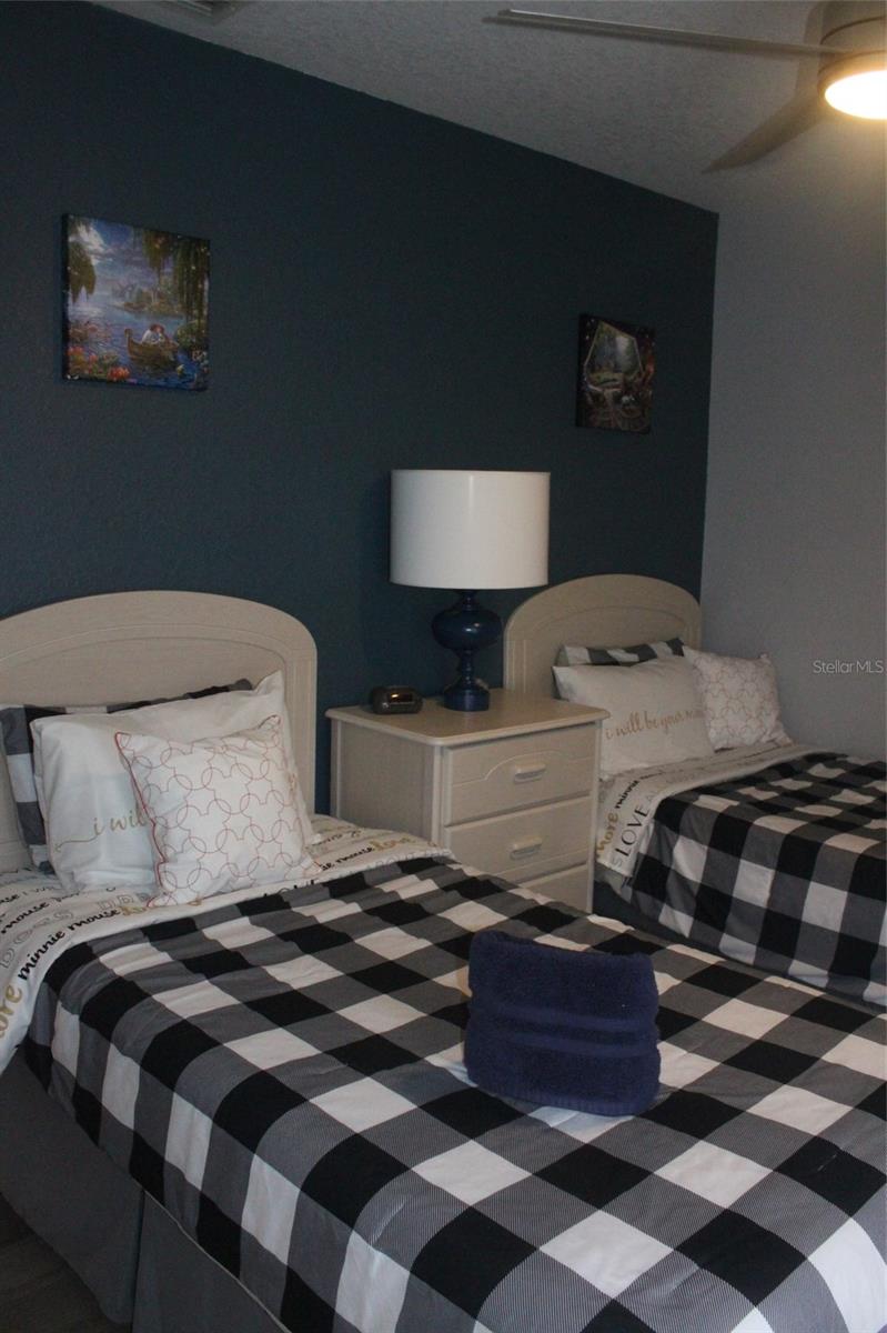 Image 11 of 56 For 332 Gleneagles Drive