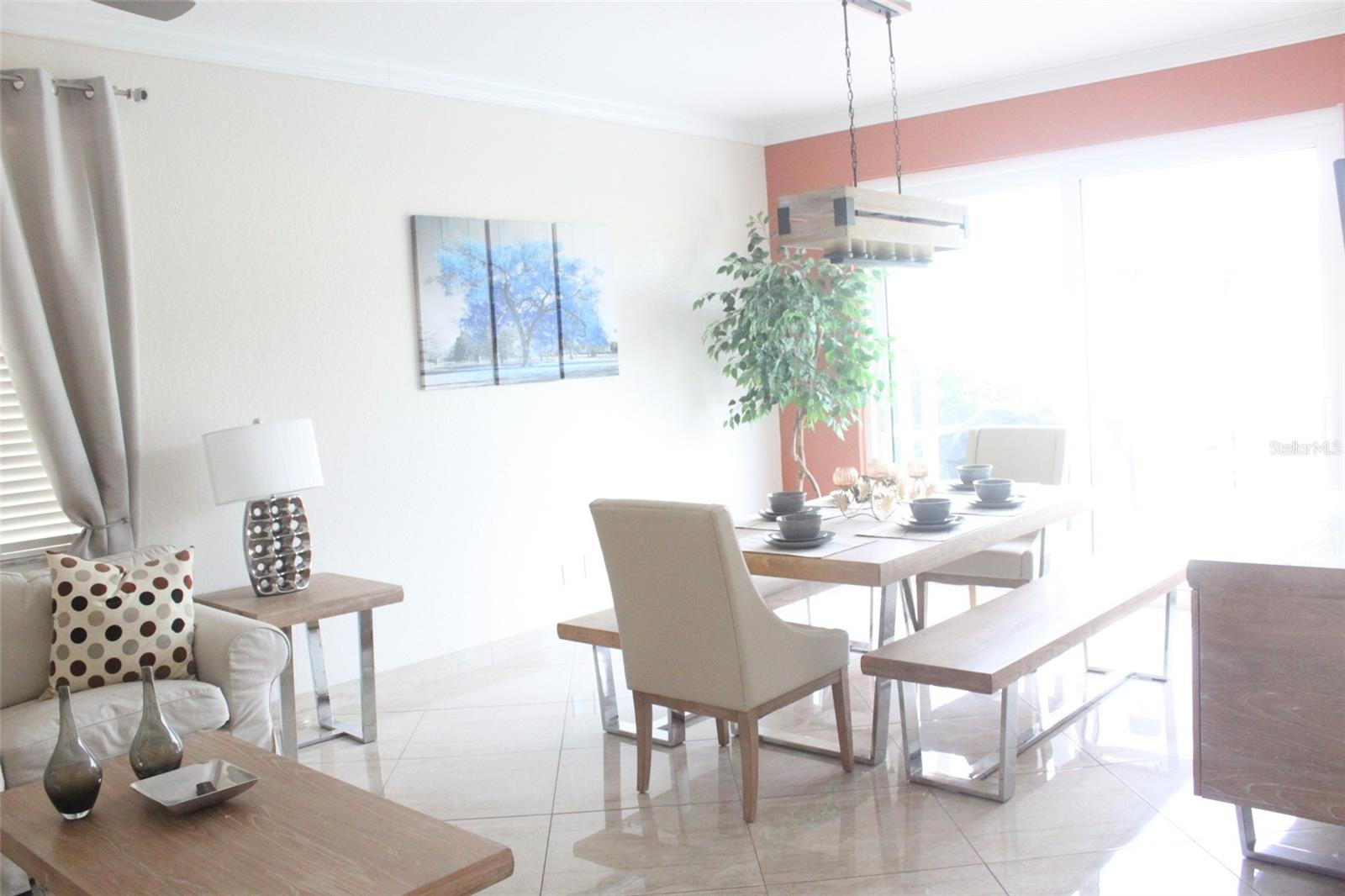 Image 7 of 56 For 332 Gleneagles Drive