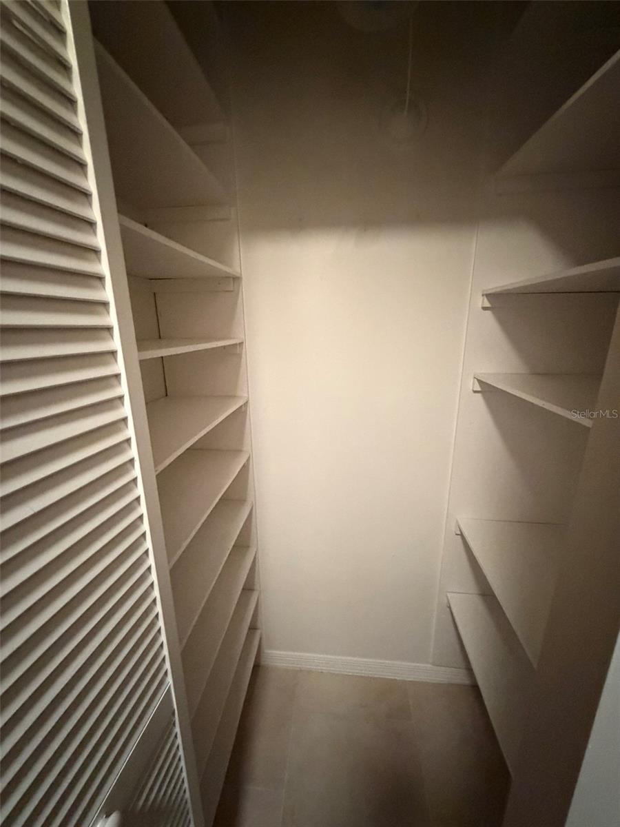 Image 16 of 27 For 1120 Monroe Avenue