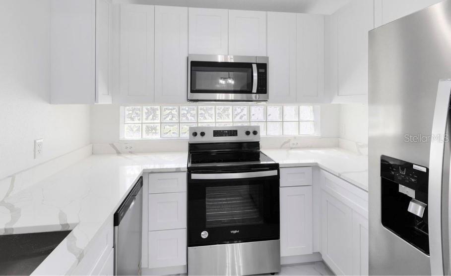 Image 4 of 14 For 3383 Hamlet Loop