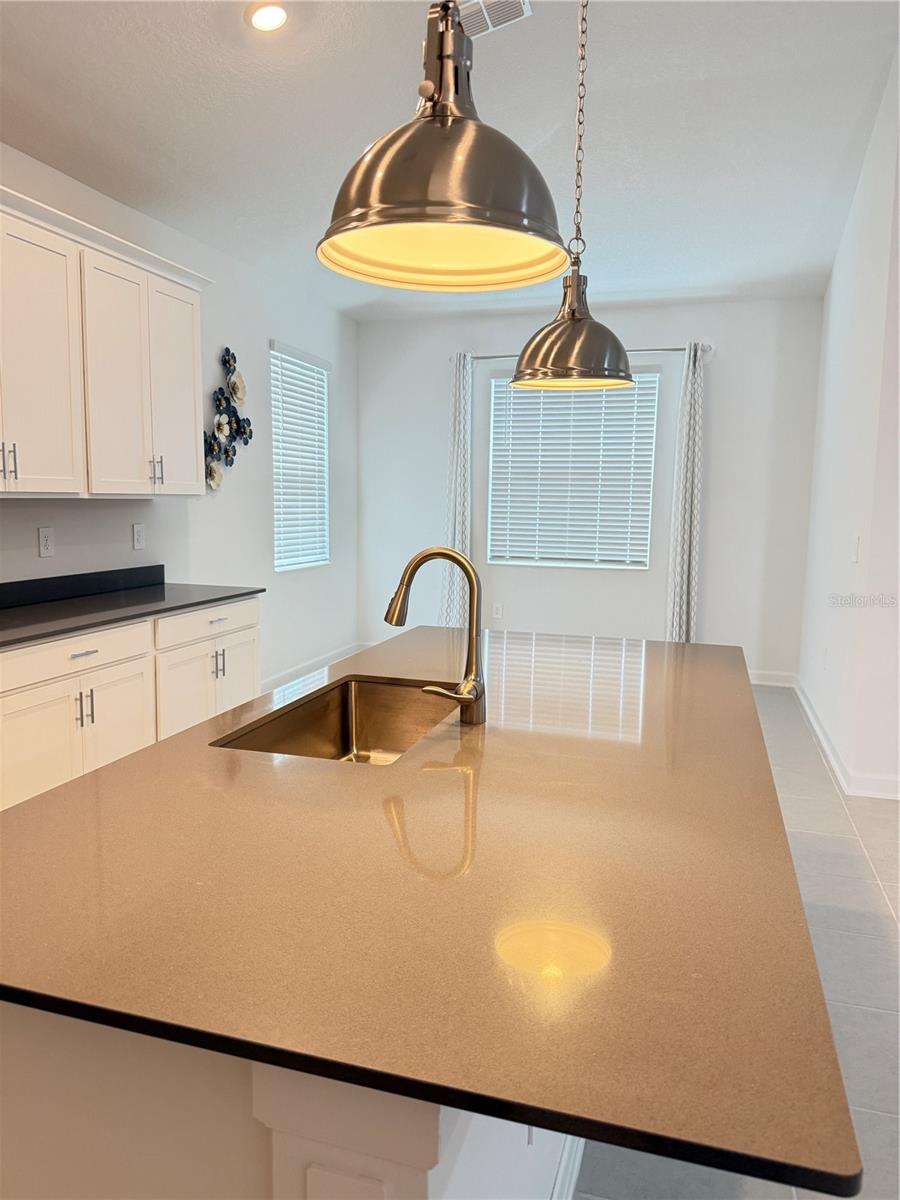 Image 15 of 73 For 7117 Dilly Lake Avenue