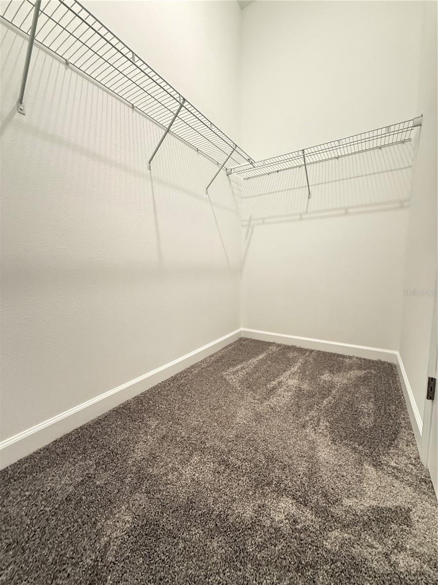 Image 21 of 73 For 7117 Dilly Lake Avenue