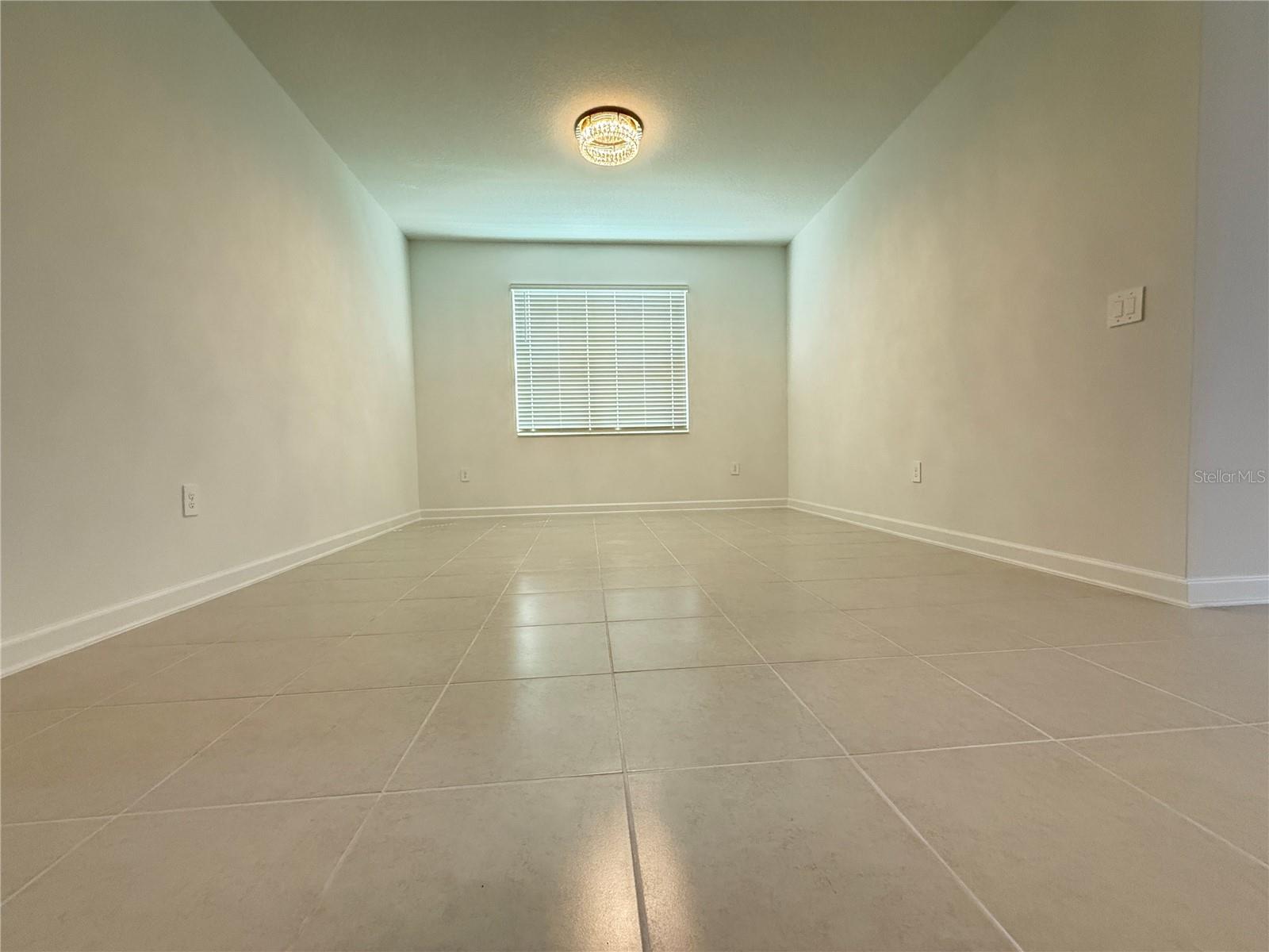 Image 26 of 73 For 7117 Dilly Lake Avenue