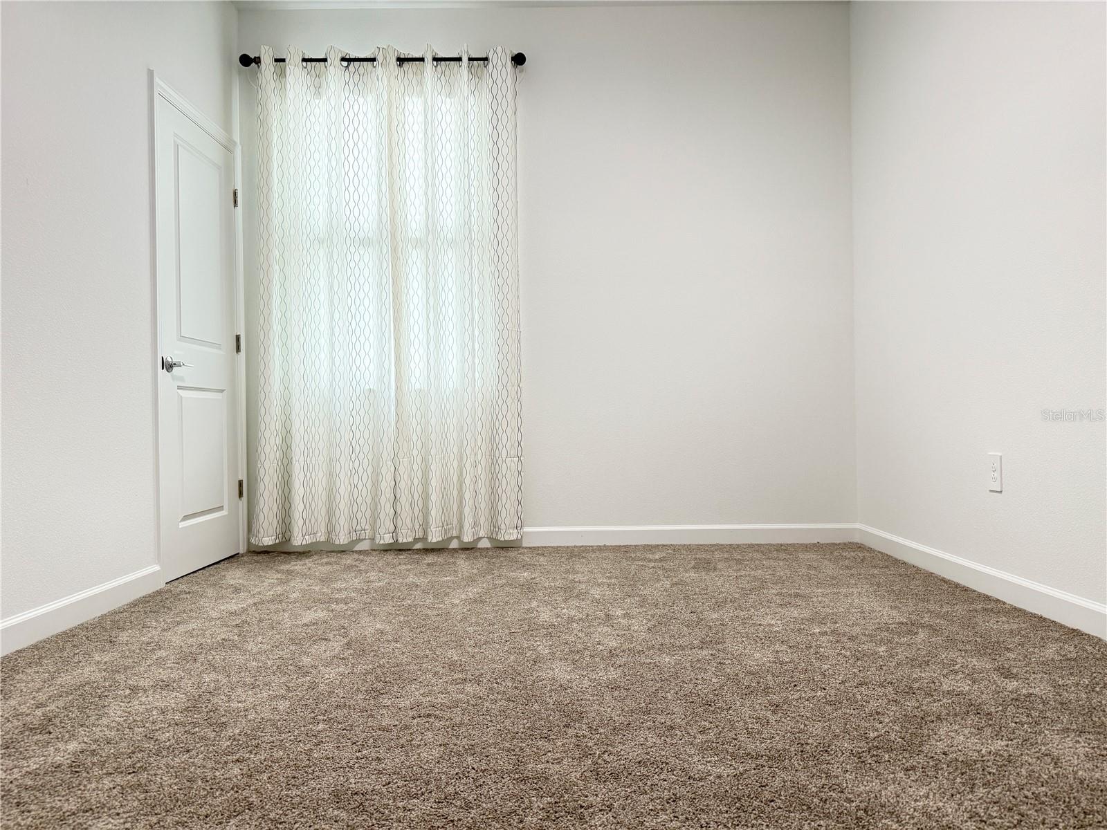 Image 27 of 73 For 7117 Dilly Lake Avenue