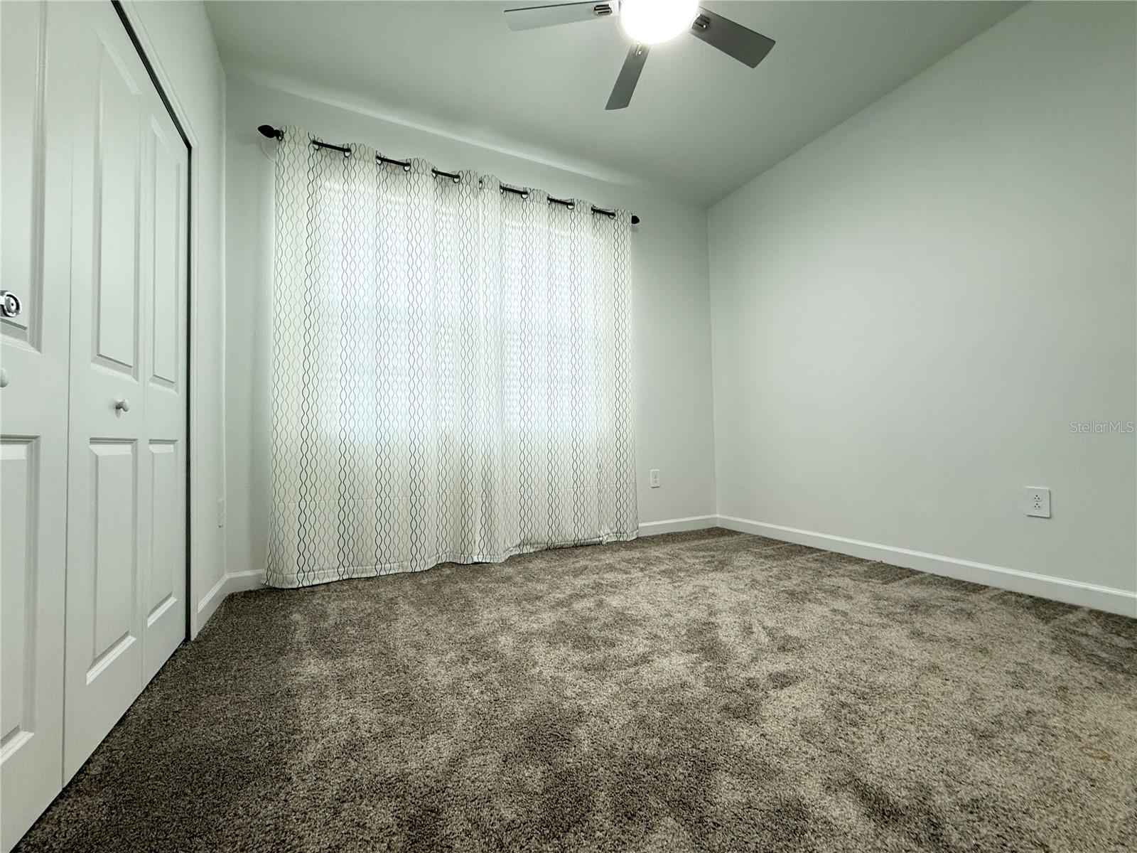 Image 31 of 73 For 7117 Dilly Lake Avenue