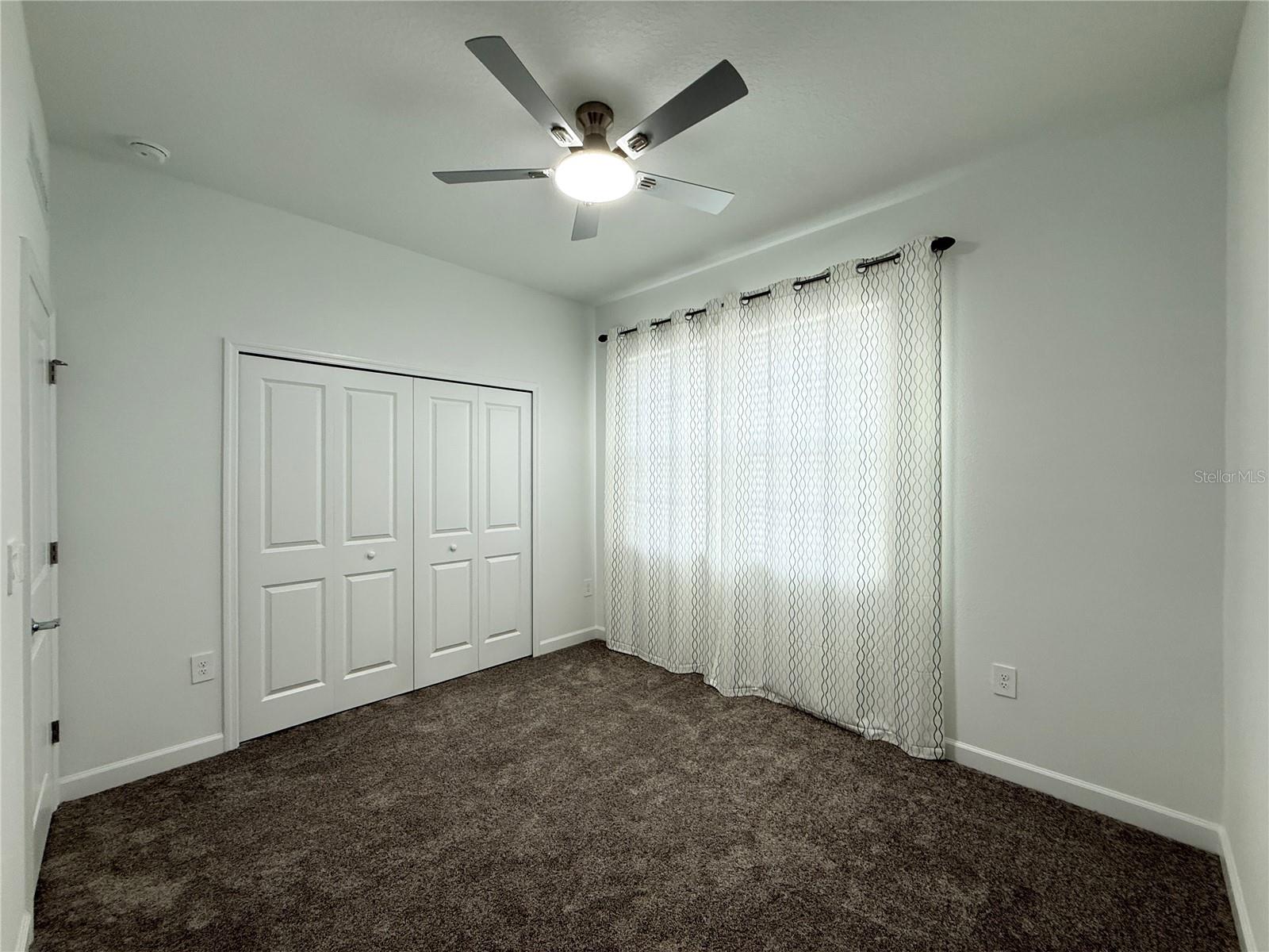 Image 32 of 73 For 7117 Dilly Lake Avenue