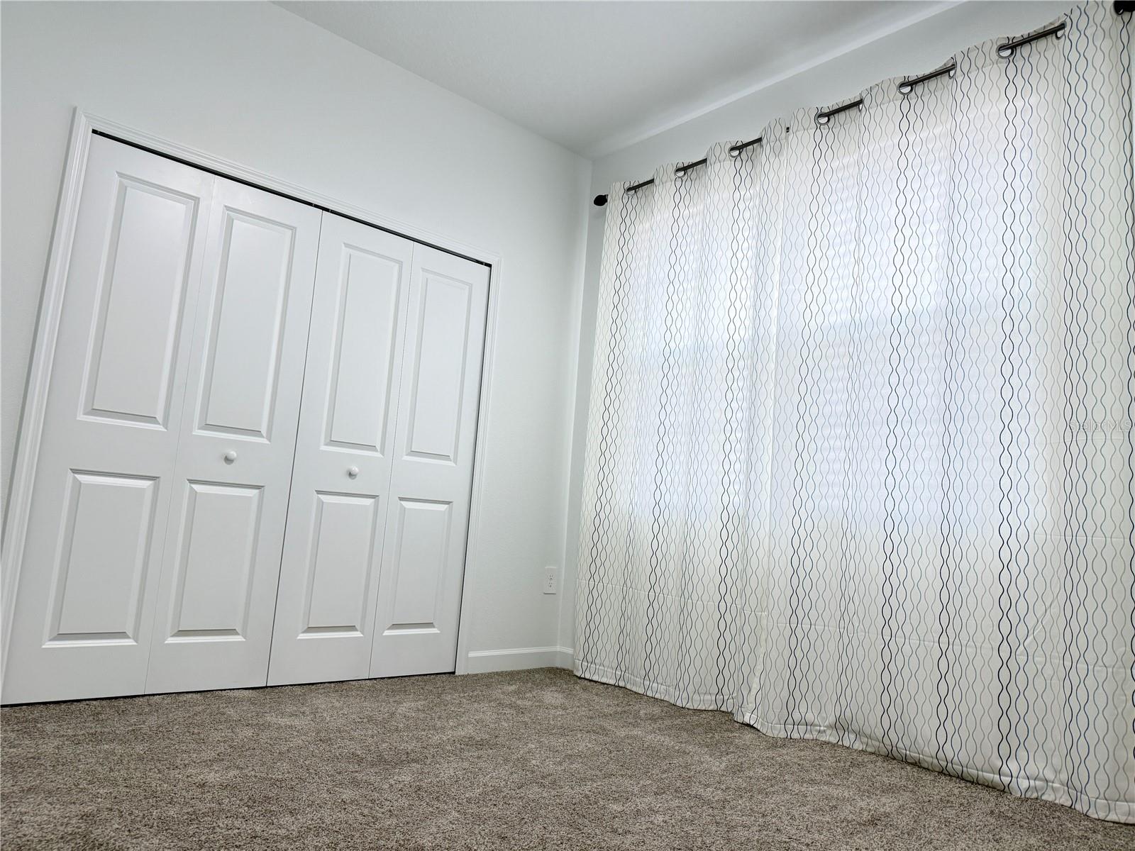 Image 35 of 73 For 7117 Dilly Lake Avenue