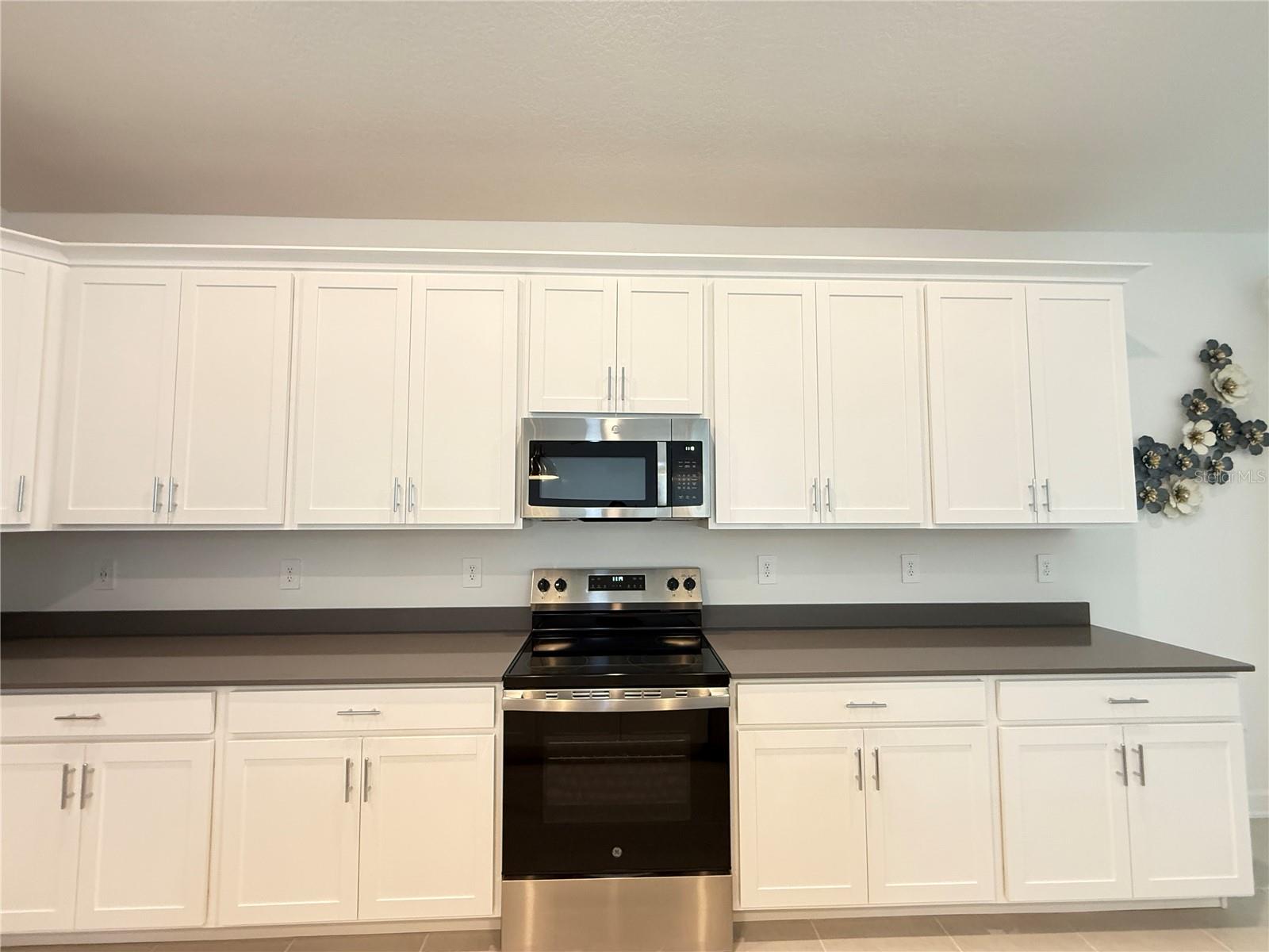 Image 42 of 73 For 7117 Dilly Lake Avenue