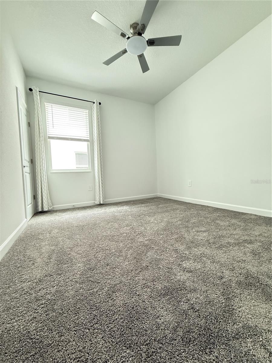 Image 49 of 73 For 7117 Dilly Lake Avenue