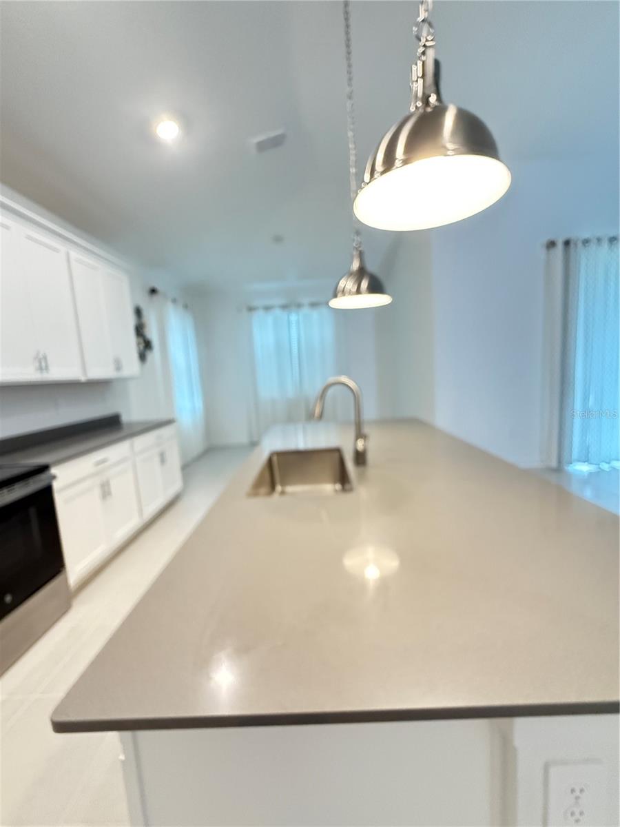 Image 59 of 73 For 7117 Dilly Lake Avenue