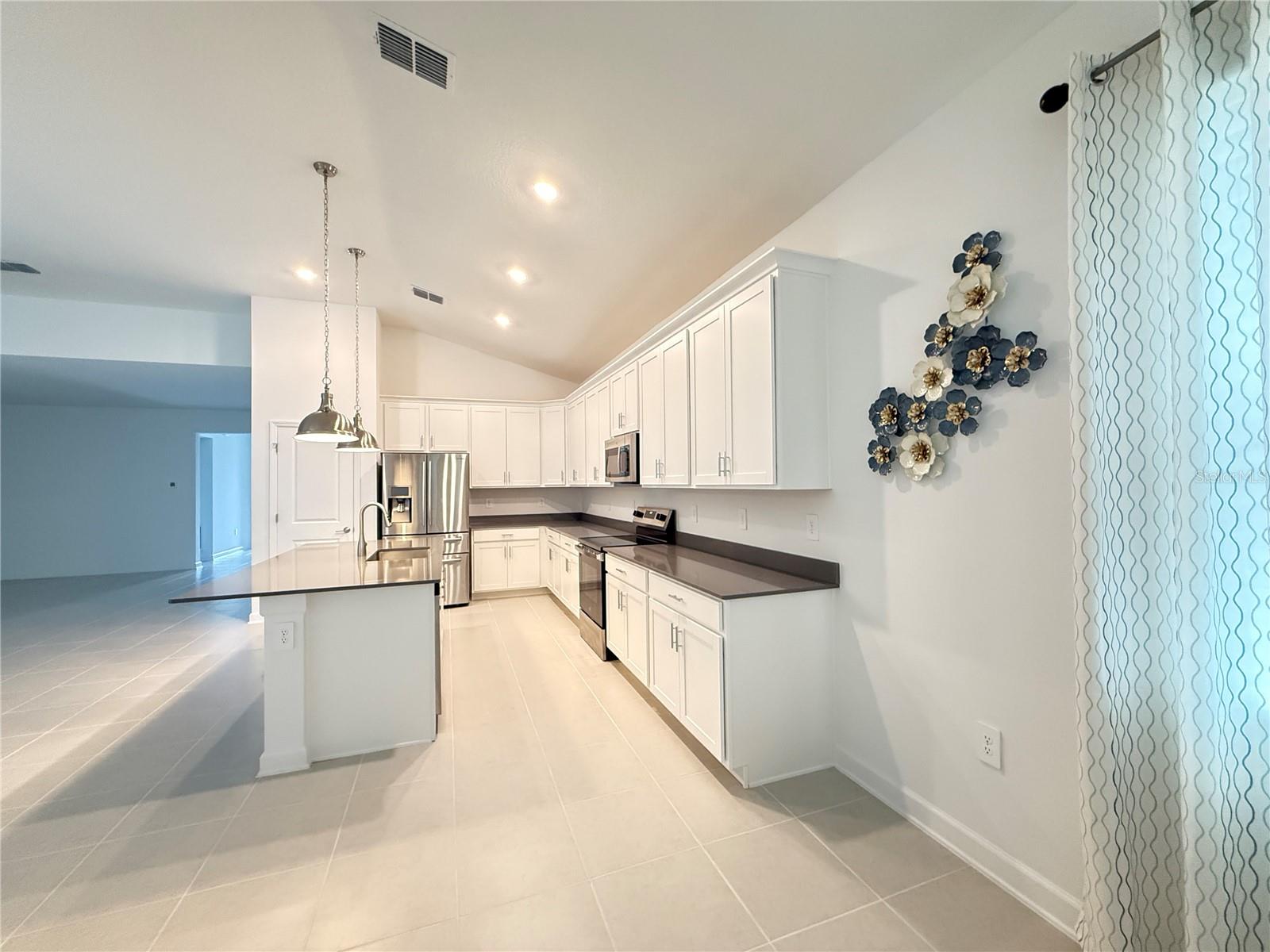 Image 61 of 73 For 7117 Dilly Lake Avenue