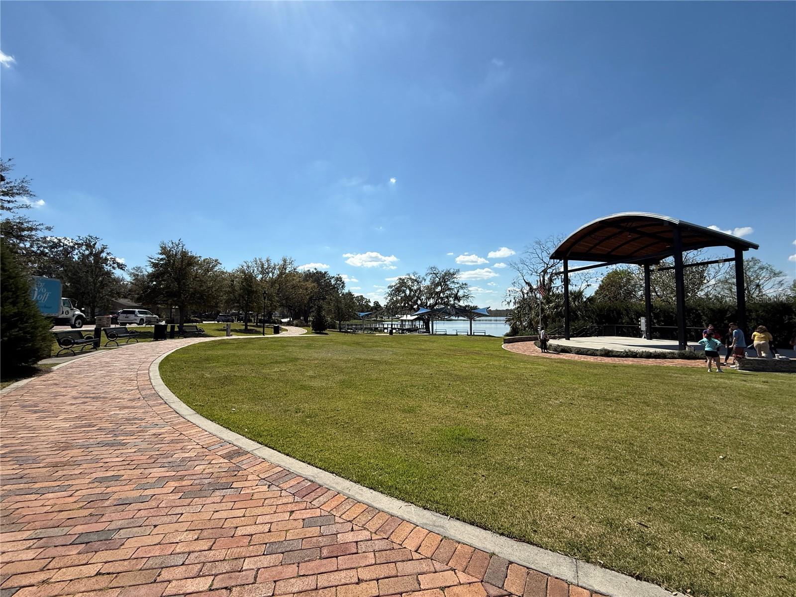 Image 67 of 73 For 7117 Dilly Lake Avenue