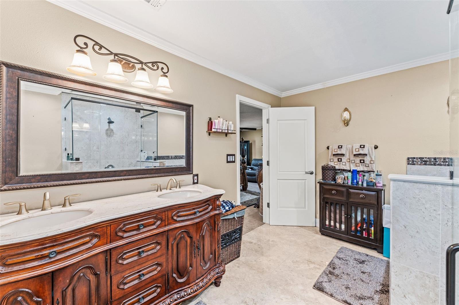 Image 18 of 43 For 12542 Idaho Woods Lane