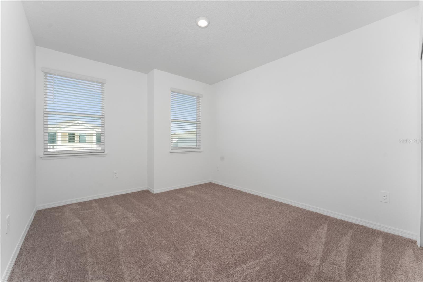 Image 19 of 37 For 15070 Summer Harvest Street