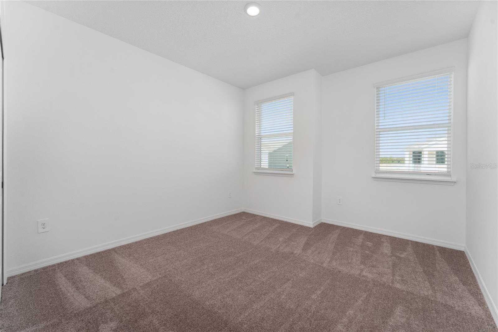 Image 22 of 37 For 15070 Summer Harvest Street