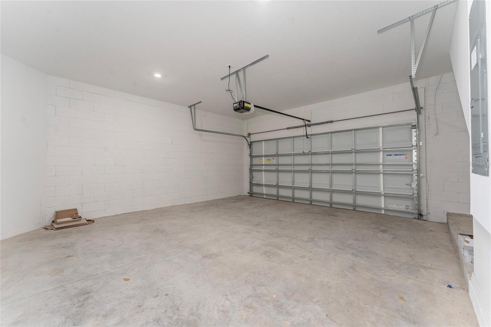 Image 32 of 37 For 15070 Summer Harvest Street