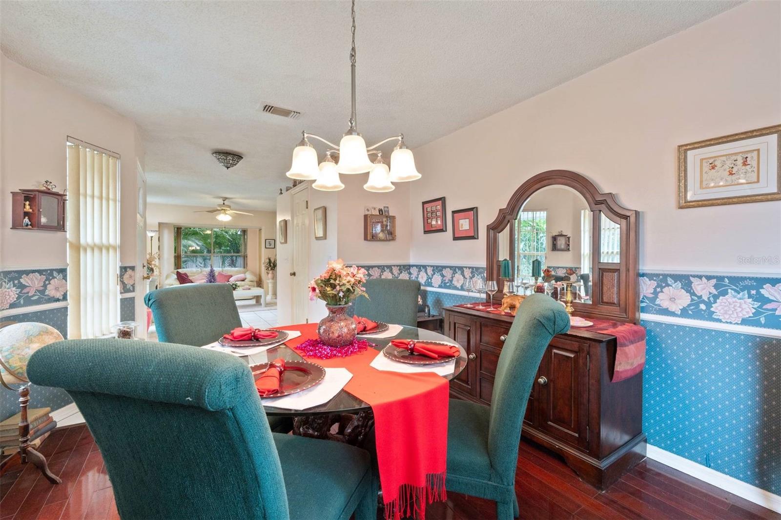 Image 12 of 27 For 1208 Citrus Oaks Avenue