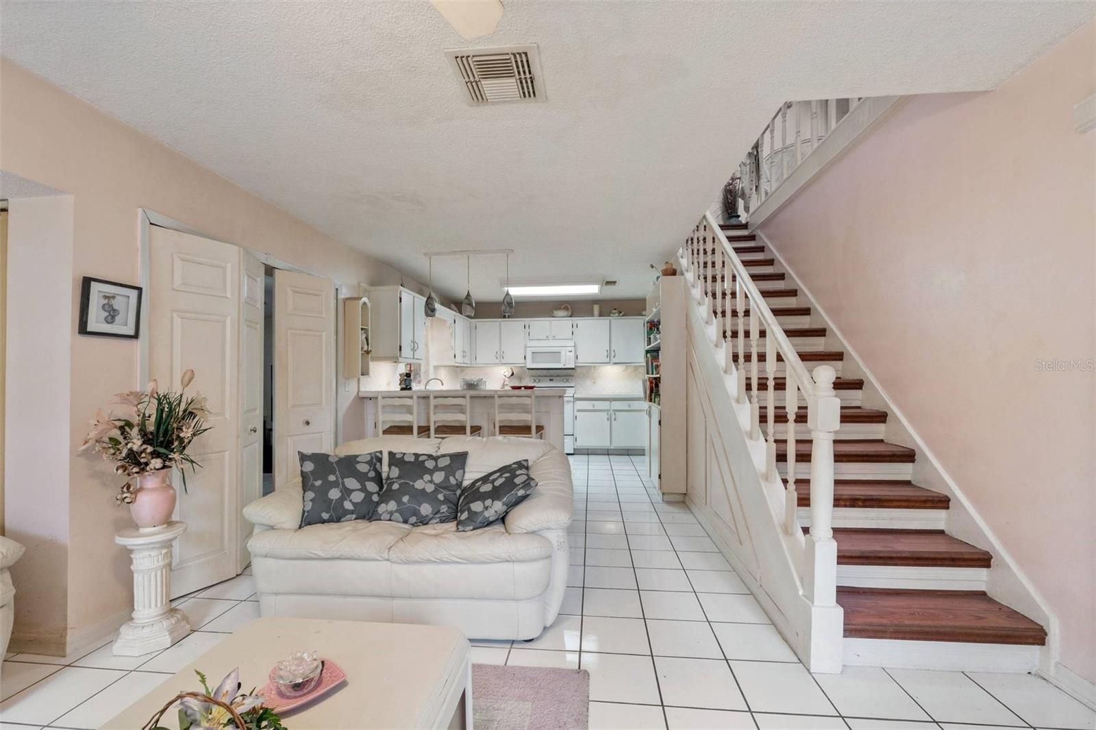 Image 16 of 27 For 1208 Citrus Oaks Avenue