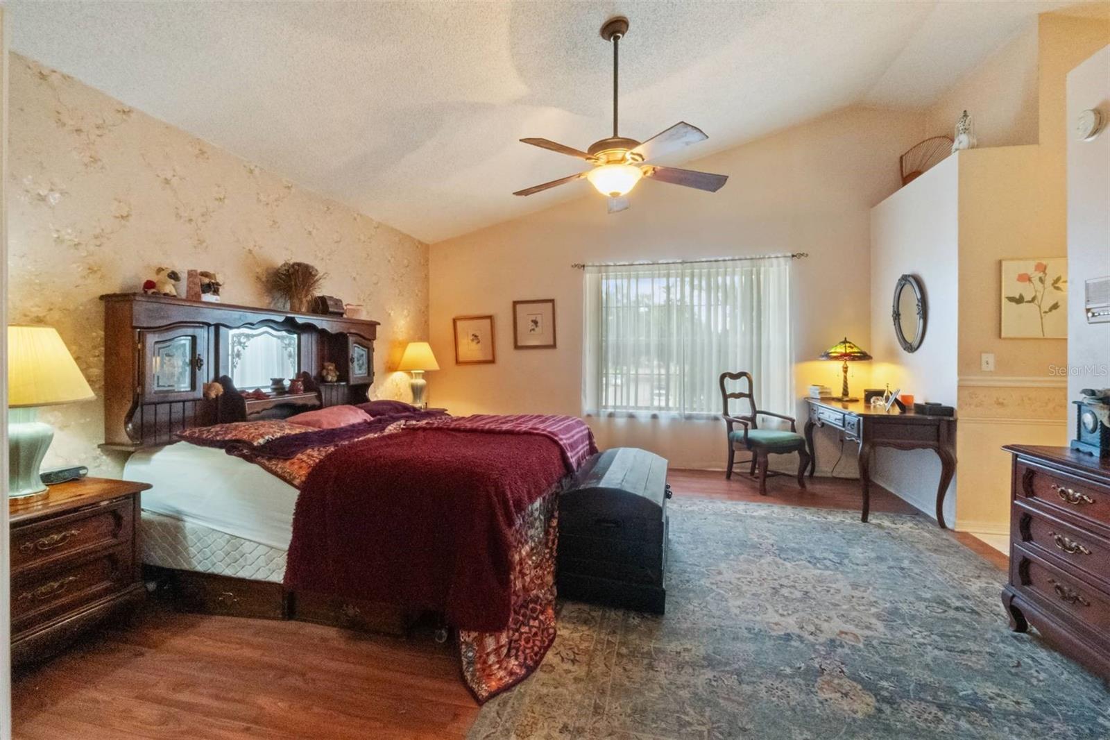 Image 18 of 27 For 1208 Citrus Oaks Avenue