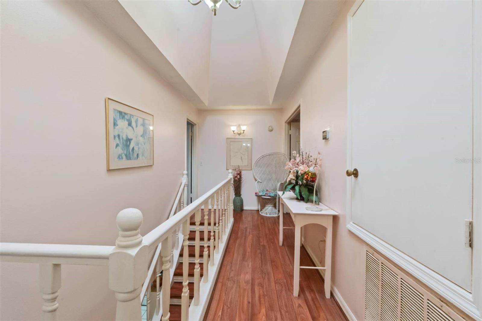 Image 23 of 27 For 1208 Citrus Oaks Avenue