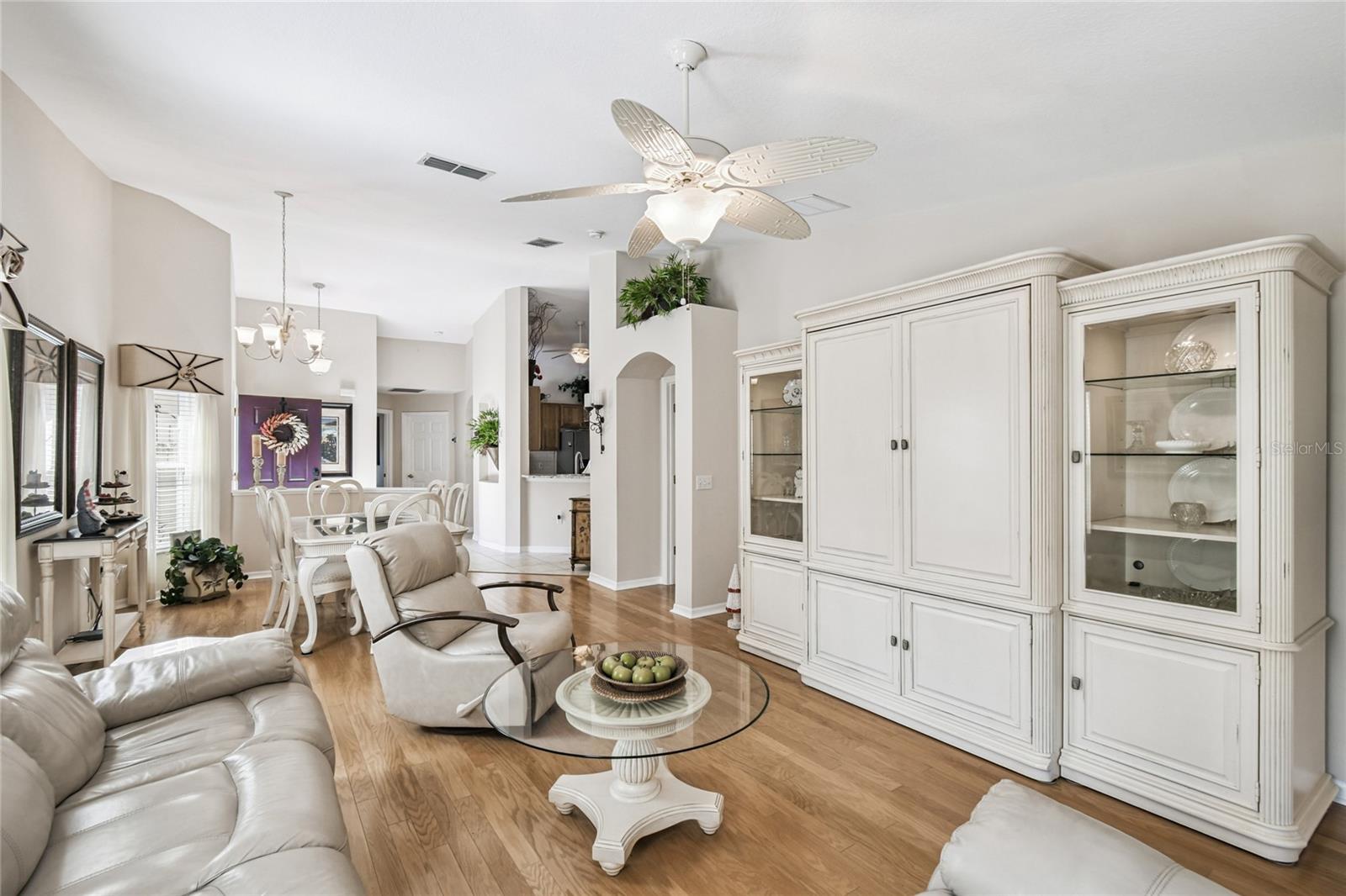 Image 10 of 52 For 513 Vineyard Way