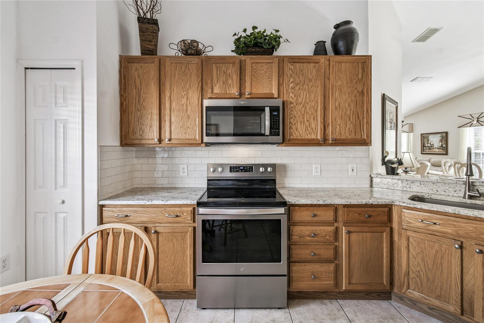 Image 15 of 52 For 513 Vineyard Way