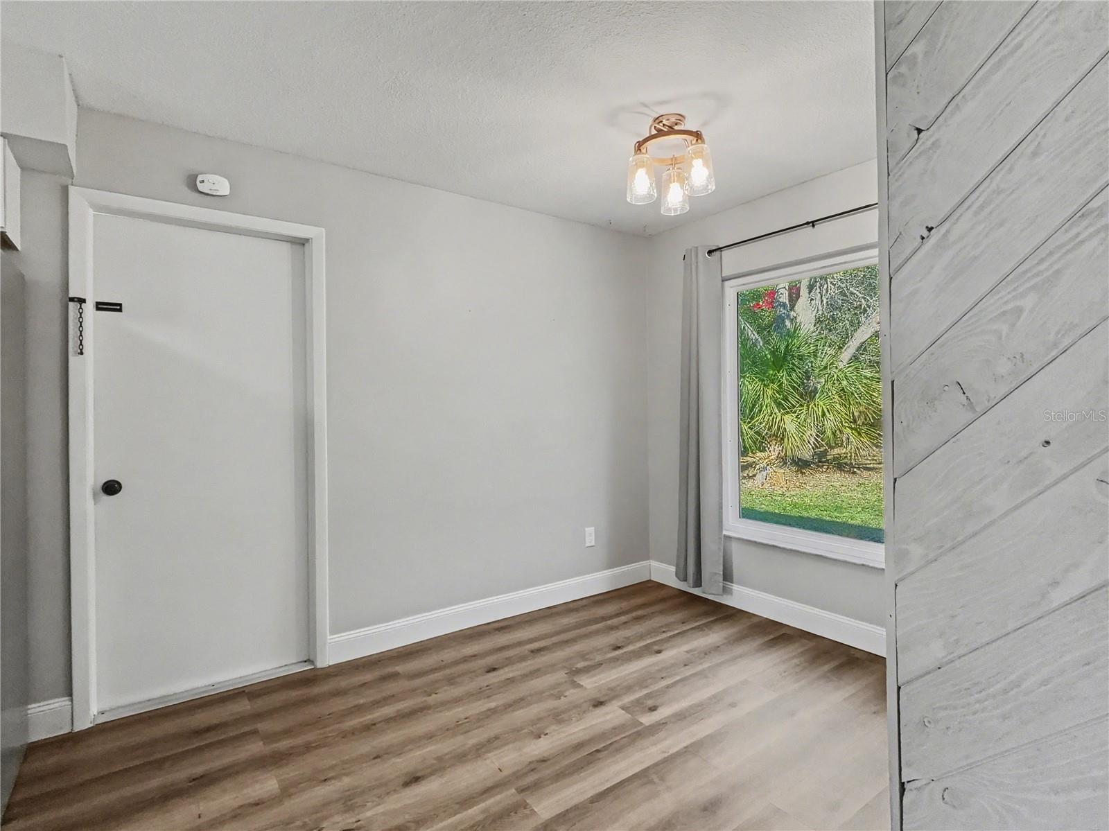 Image 13 of 29 For 109 Wild Elm Court