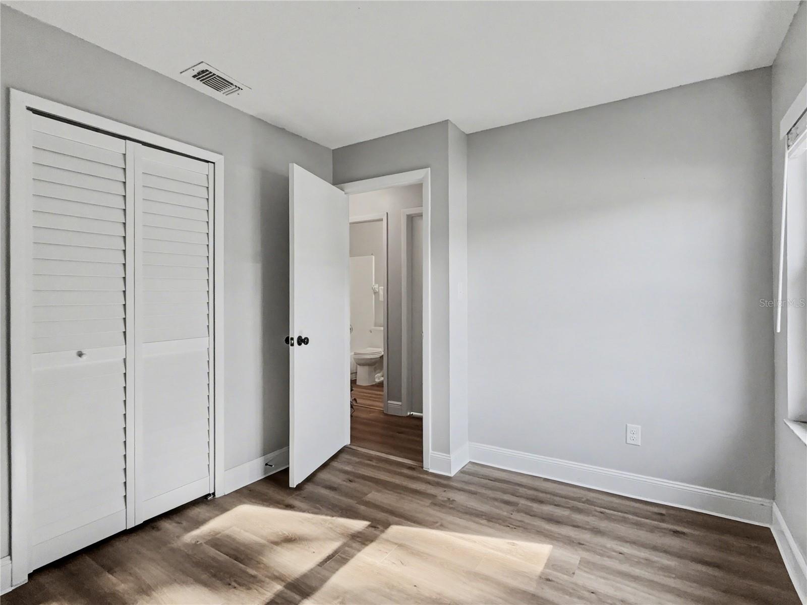 Image 20 of 29 For 109 Wild Elm Court