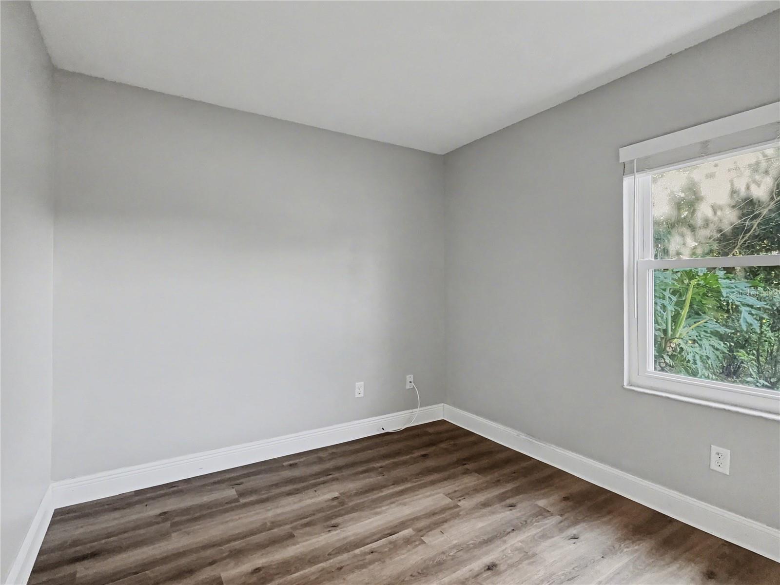 Image 21 of 29 For 109 Wild Elm Court