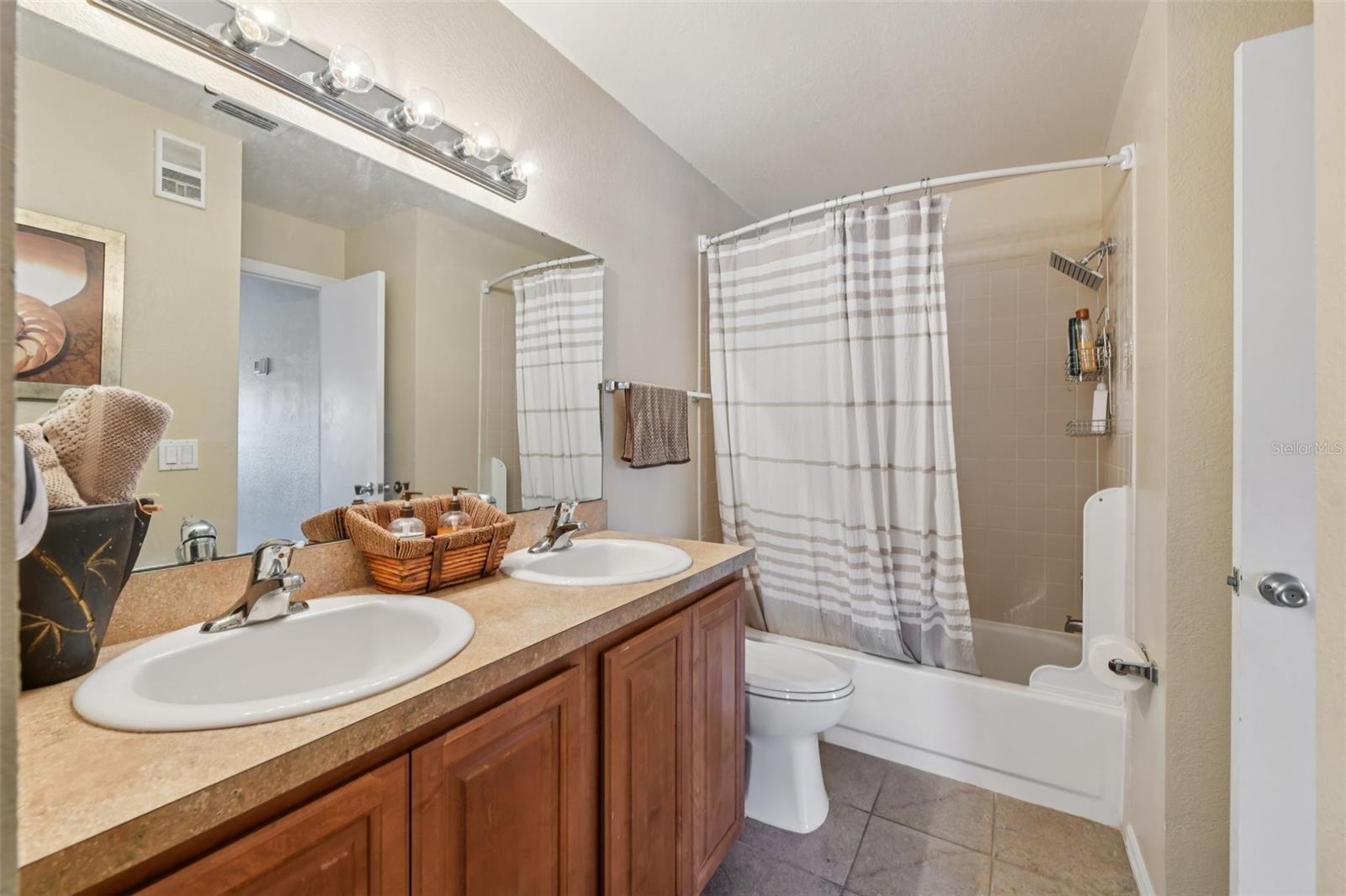 Image 16 of 39 For 1065 Hiawassee Road 1428