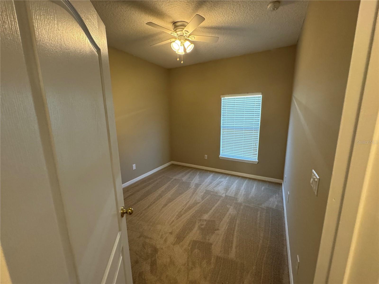 Image 11 of 33 For 2077 Great Falls Way