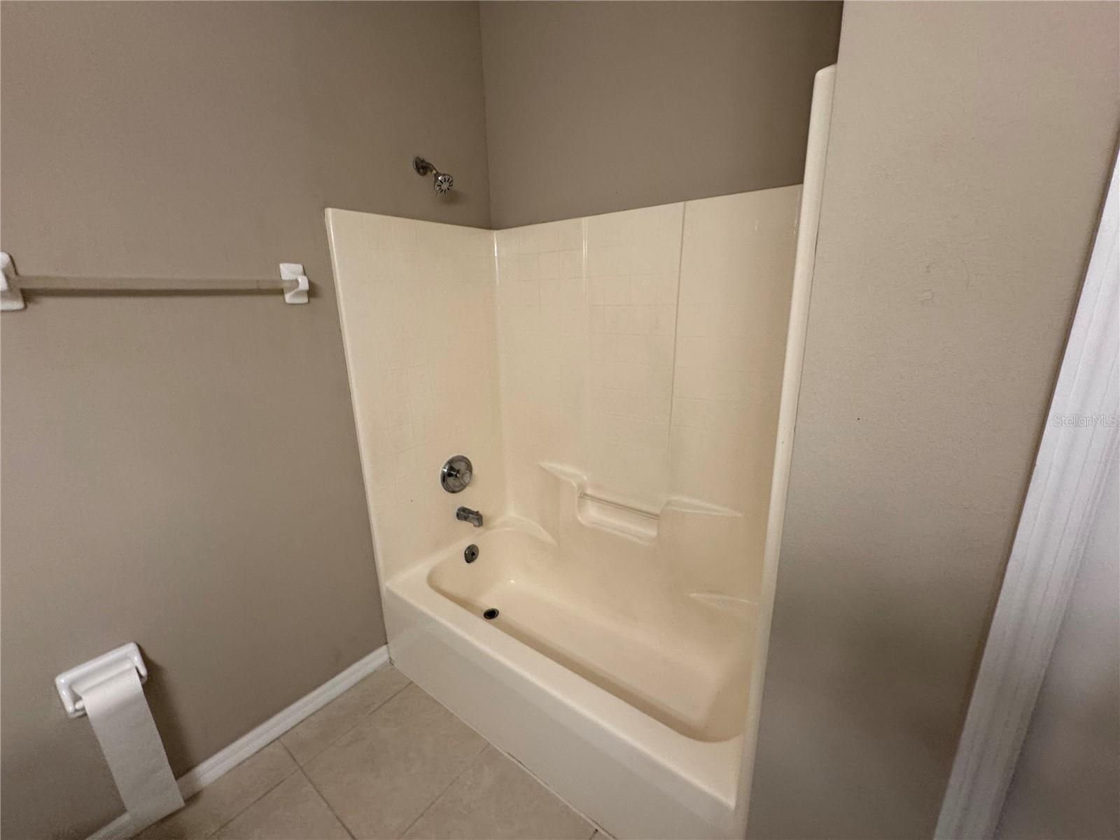 Image 19 of 33 For 2077 Great Falls Way