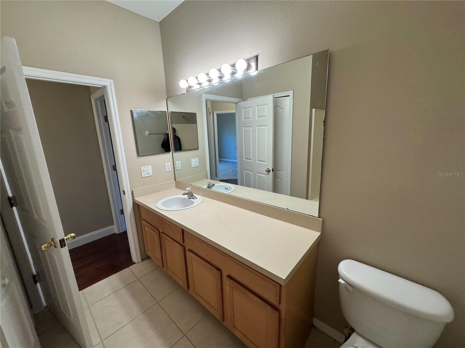 Image 20 of 33 For 2077 Great Falls Way