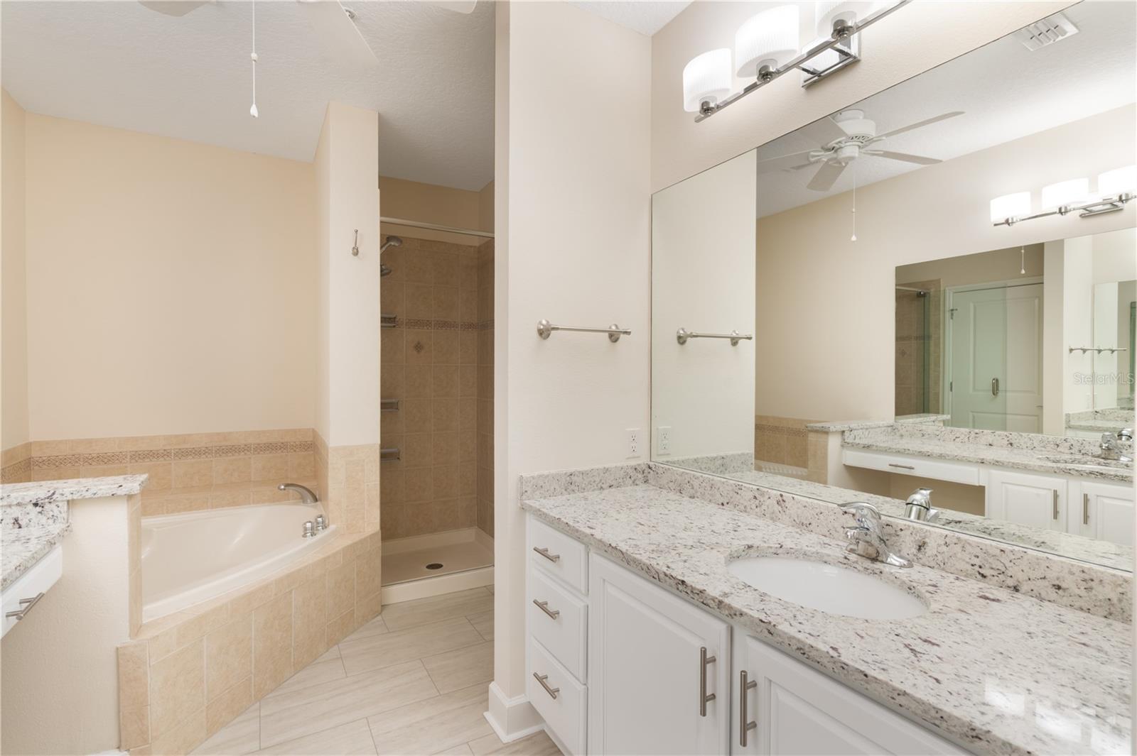 Image 24 of 36 For 1231 Wright Circle 108